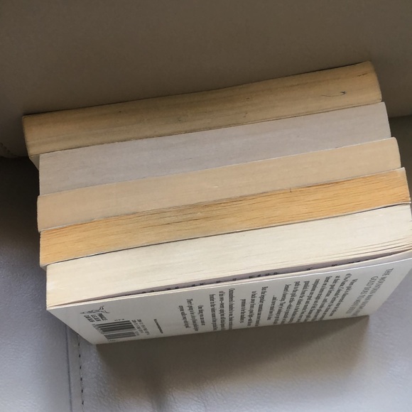 5 Johnstone western books - Picture 4 of 9